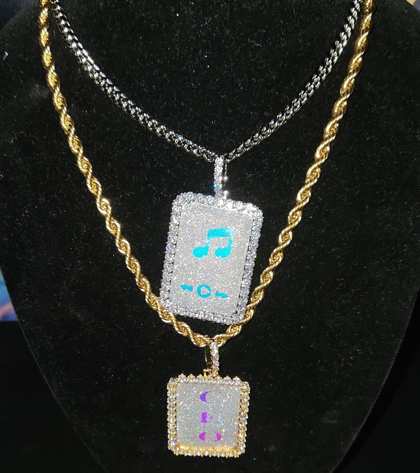 *CLUSTER MUSIC/CEO BOX PENDANT